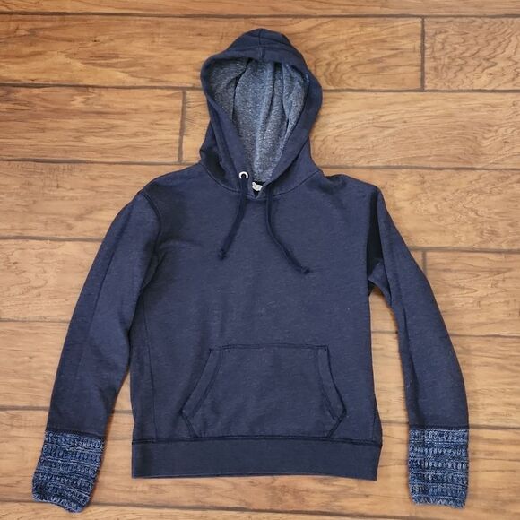 Aeropostale navy blue women's medium hooded sweatshirt with crocheted cuffs - Picture 1 of 8
